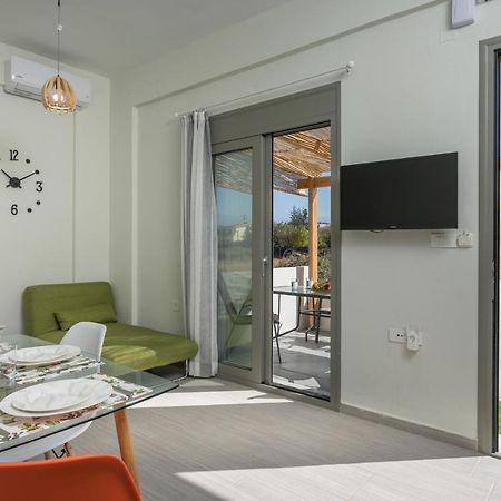 Sea Breeze Apartments Kolimvarion Bagian luar foto