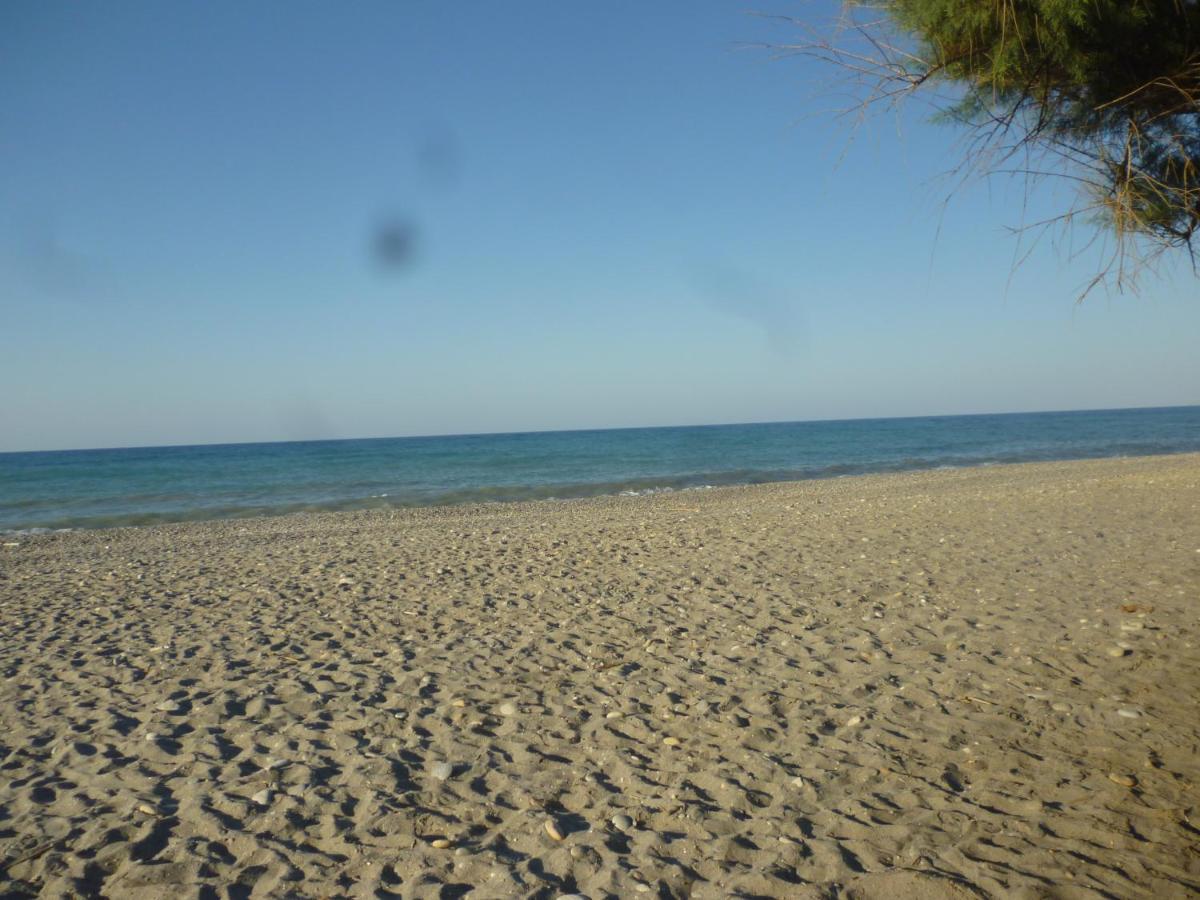 Sea Breeze Apartments Kolimvarion Bagian luar foto