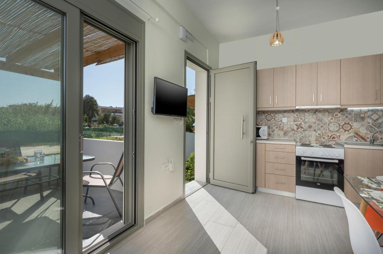Sea Breeze Apartments Kolimvarion Bagian luar foto